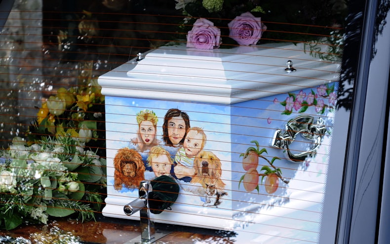 Peaches Geldofs Funeral Coffin Is Original Beautiful And Touching