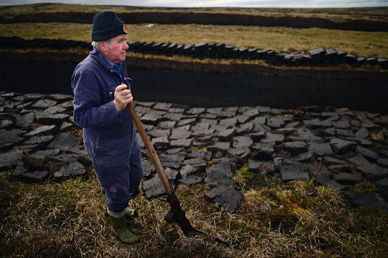 The 9 Craziest Bath ‘Bombs’ In History, Ranked From Most Luxurious To