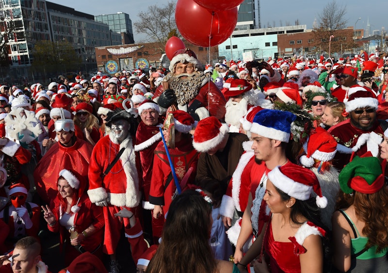 SantaCon 2015 Invaded New York Once Again, And Here Are All The Pics