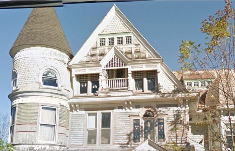 Is The W.H. Dorrance House In Camden, NY So Haunted That The Ghosts Actually Appear On Google
