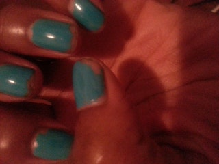 Learn How To Strengthen Nails Naturally With These 5 Treatments