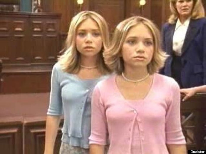 30 Of Mary Kate And Ashley S Most Fantastic Matching Moments Bustle
