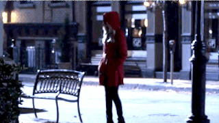 6 Unanswered &39Pretty Little Liars&39 Questions About Red Coat That