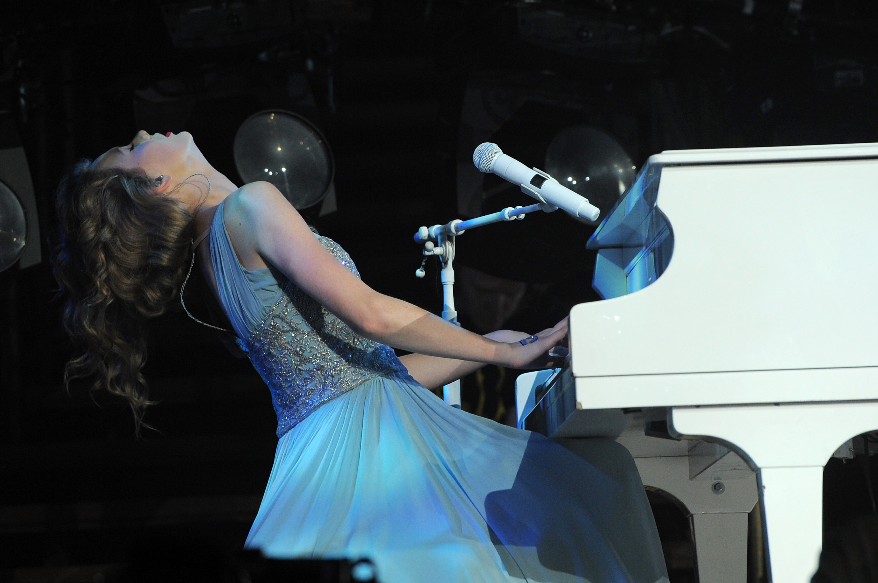 Speak Now World Tour Live Free Download