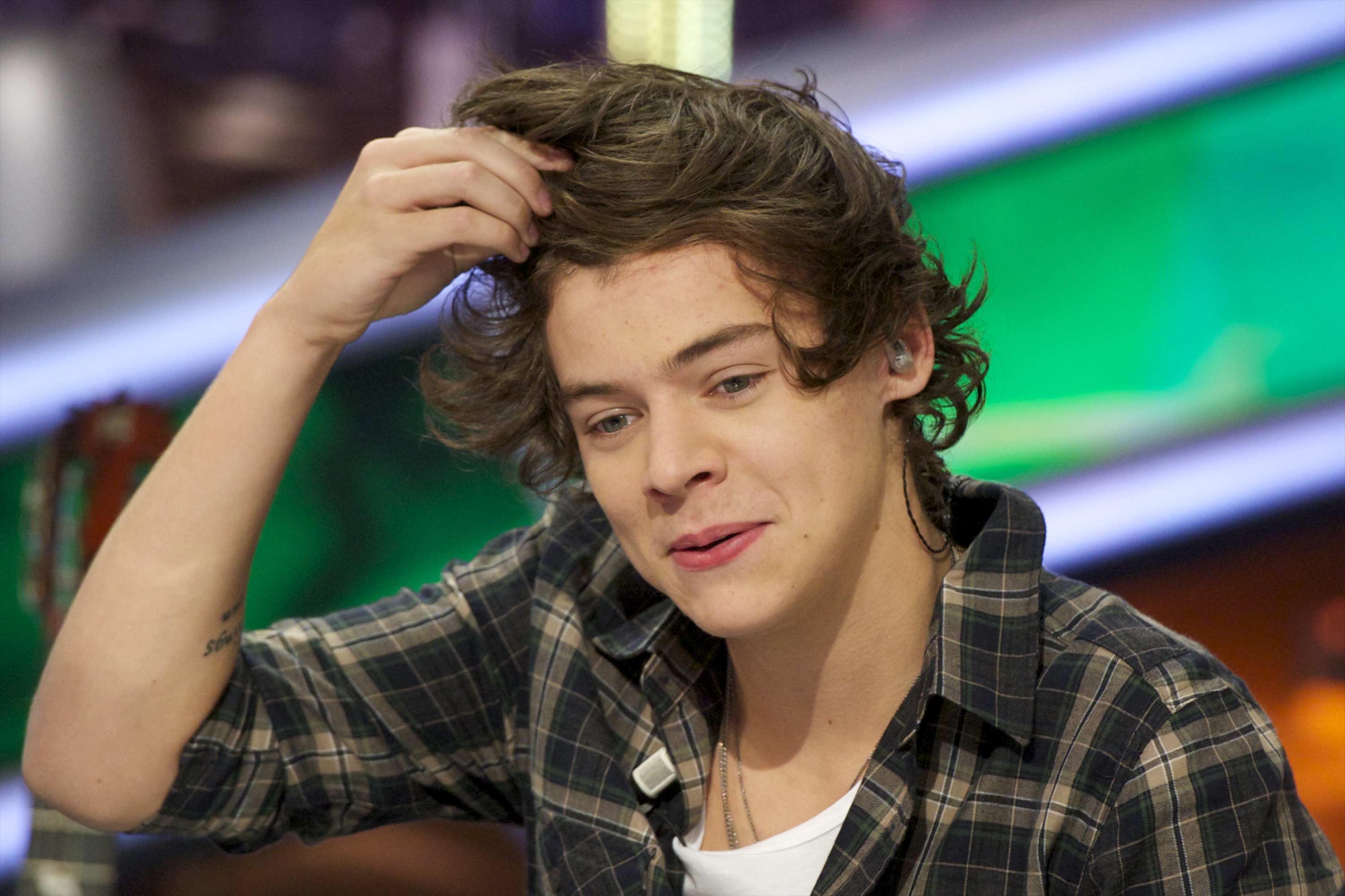 28 Harry Styles Hair Photos That Show His Evolution From Sideswoop To Shaggy