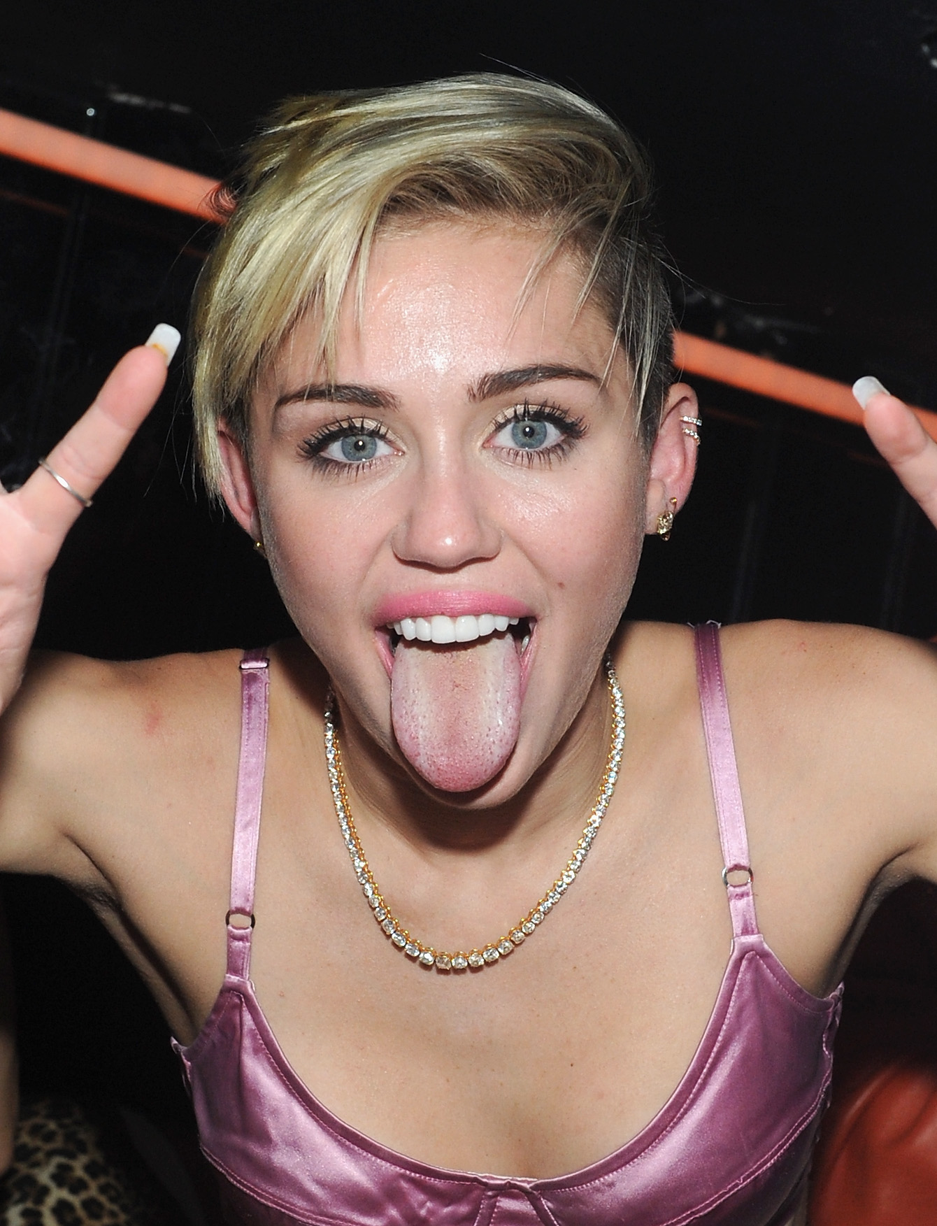 How Bad is Miley Cyrus' 'Bangerz' Grammar? 