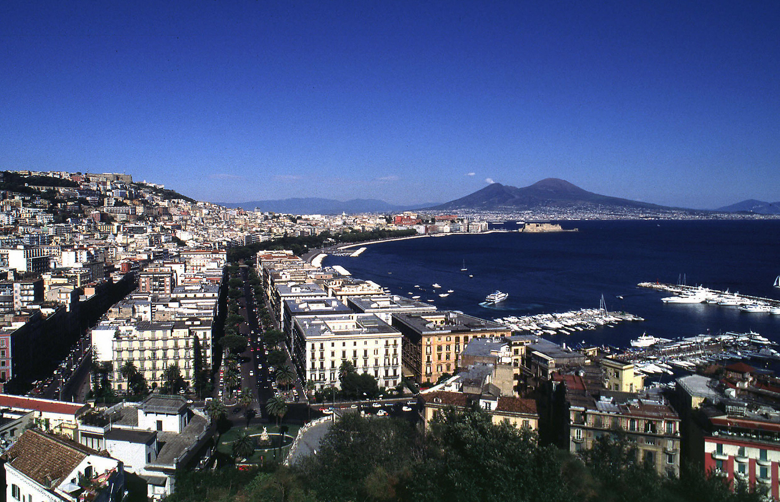 Неаполь в италии