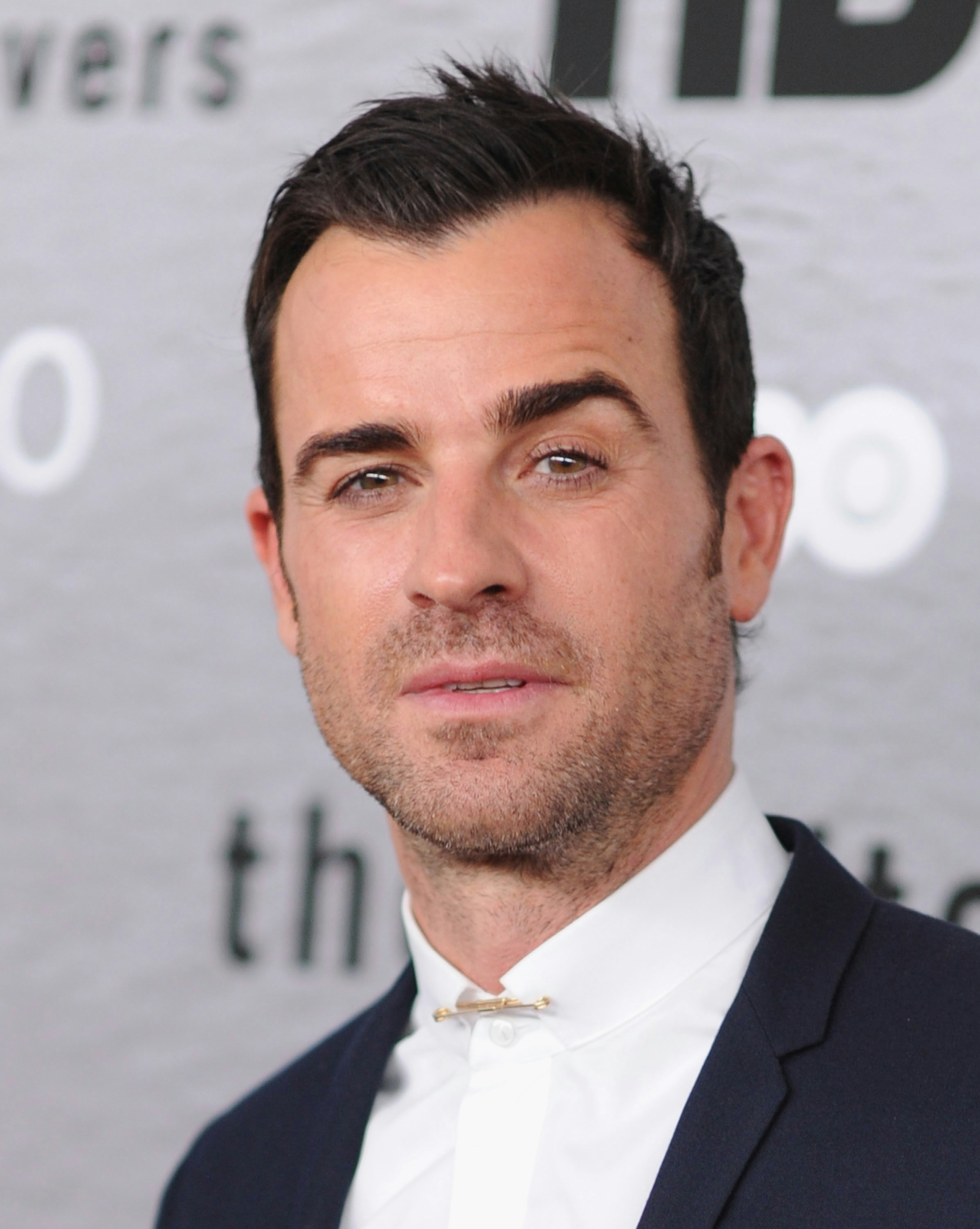 Male celebs with long eyelashes