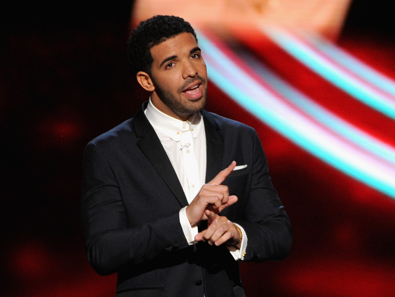 7 Signs Youre Obsessed With Drake Because Not Everyone Has Had A