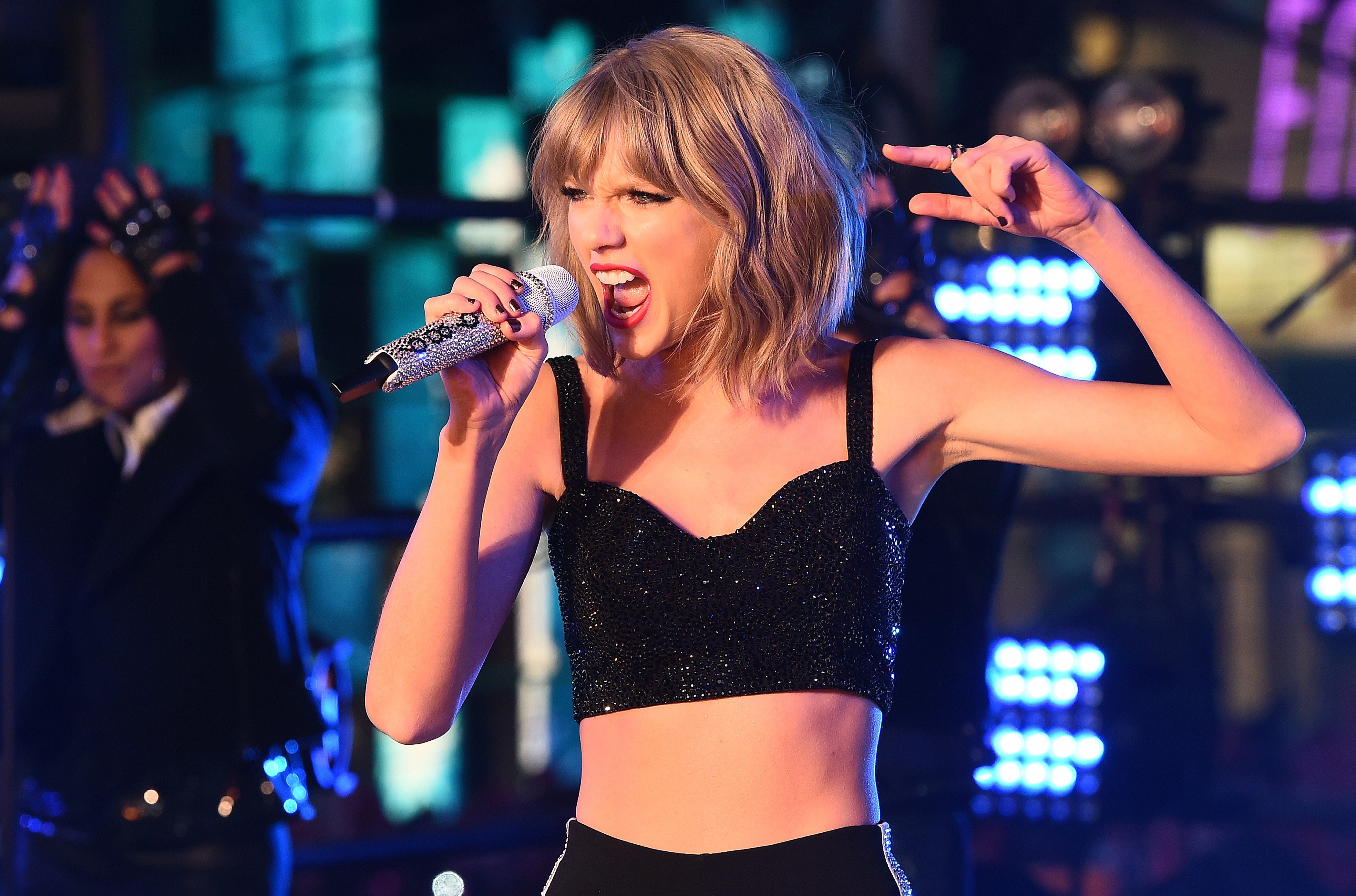 9 Tips For Throwing an EPIC Taylor Swift SPEAK NOW Party At Home —  Smartblend