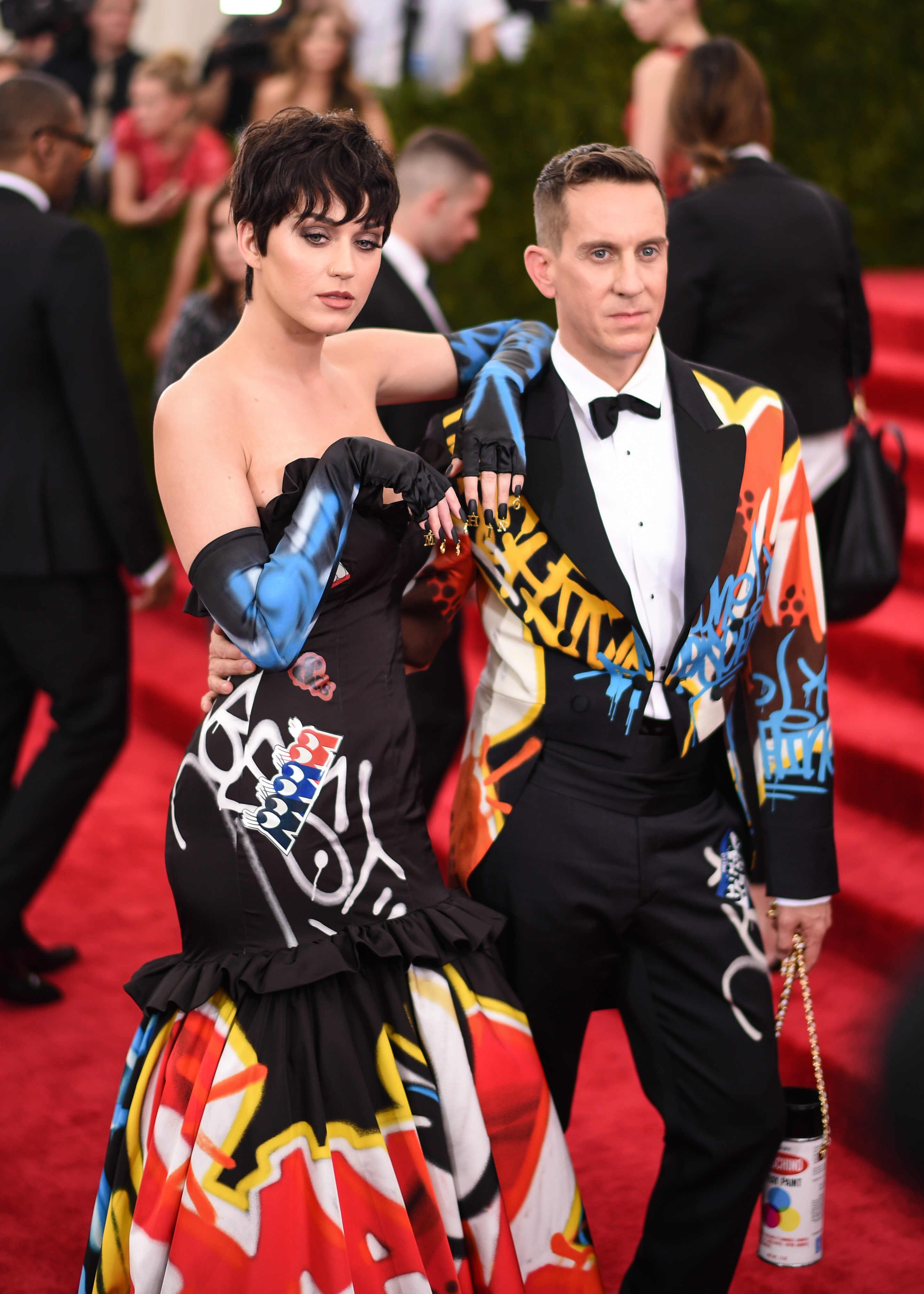 Verspreiding Op de grond Armstrong Katy Perry Met Gala Dress Lawsuit Alleges Moschino Stole Graffiti Artist's  Design
