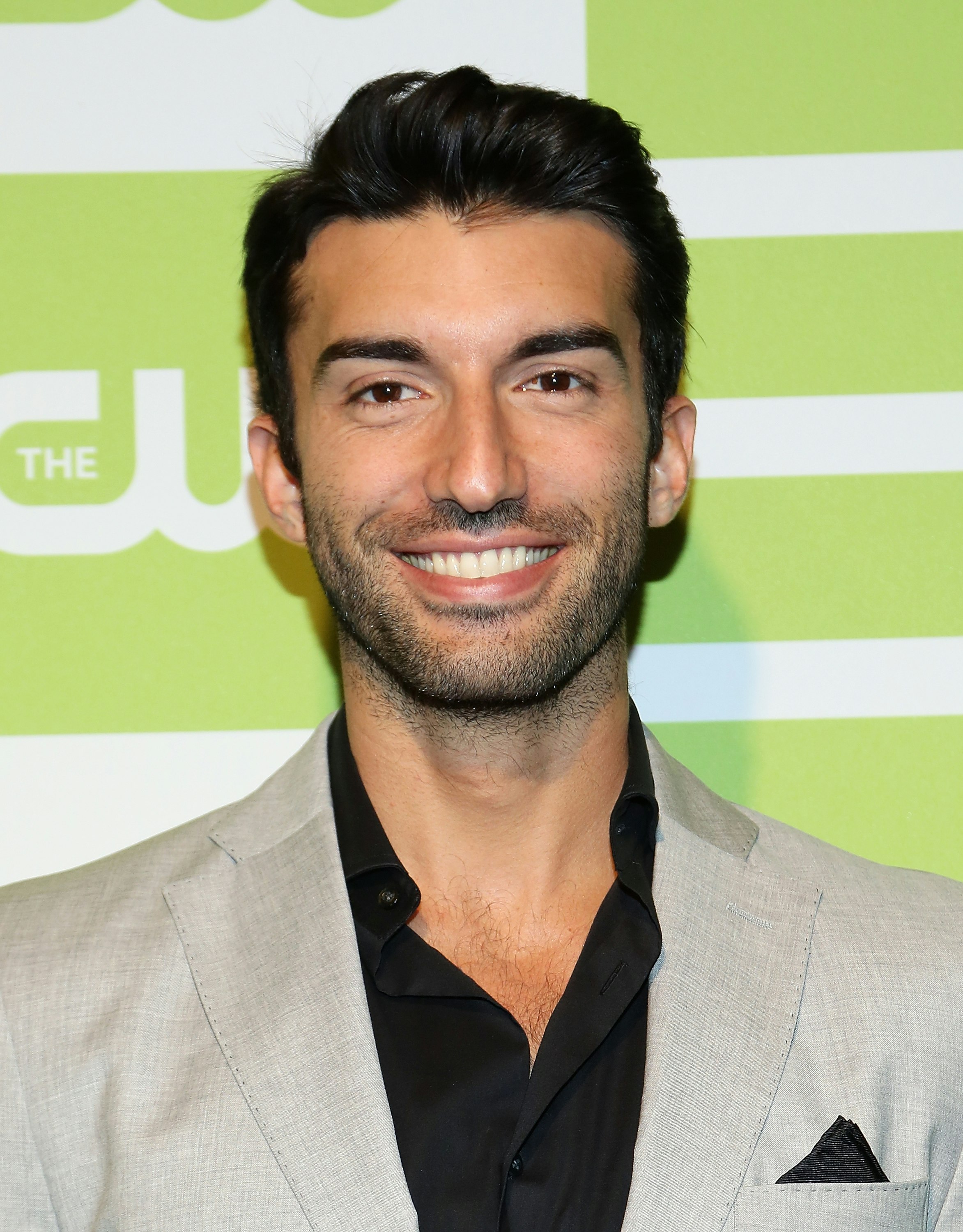 Justin baldoni height