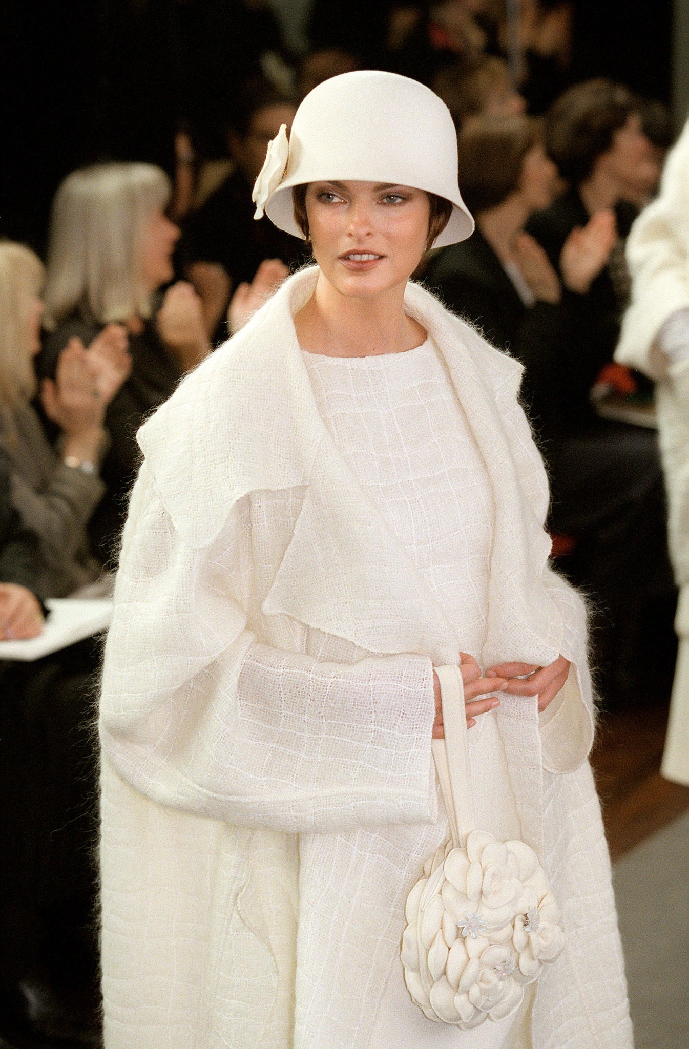 Chanel in the '90s: The Best Supermodel Runway Moments, Including Kate Moss,  Cindy Crawford, And More