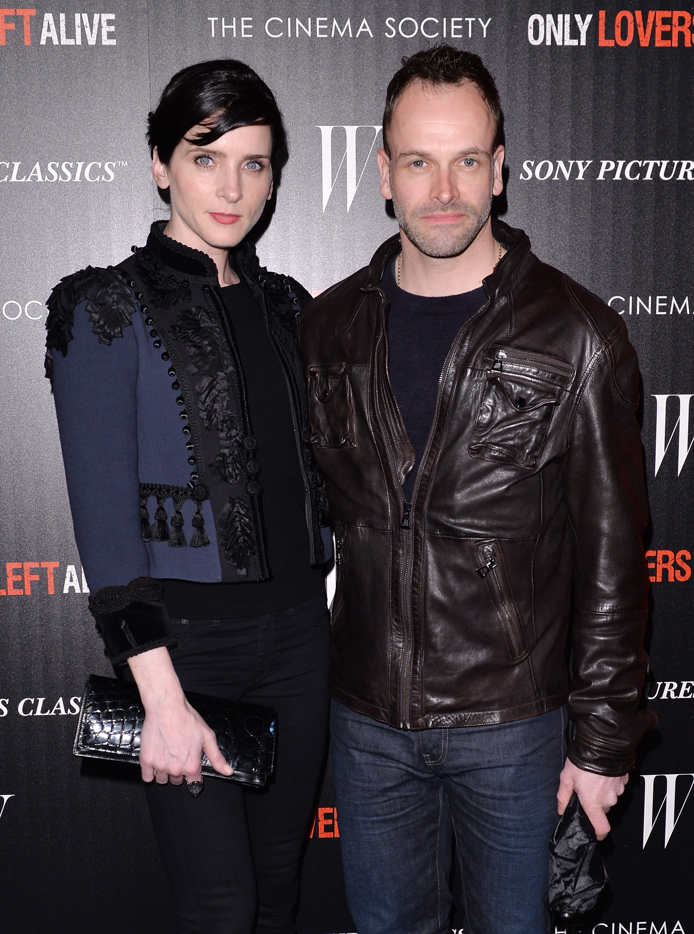 Is Jonny Lee Miller Single? The 'Elementary' Star Is Going To Disappoint You