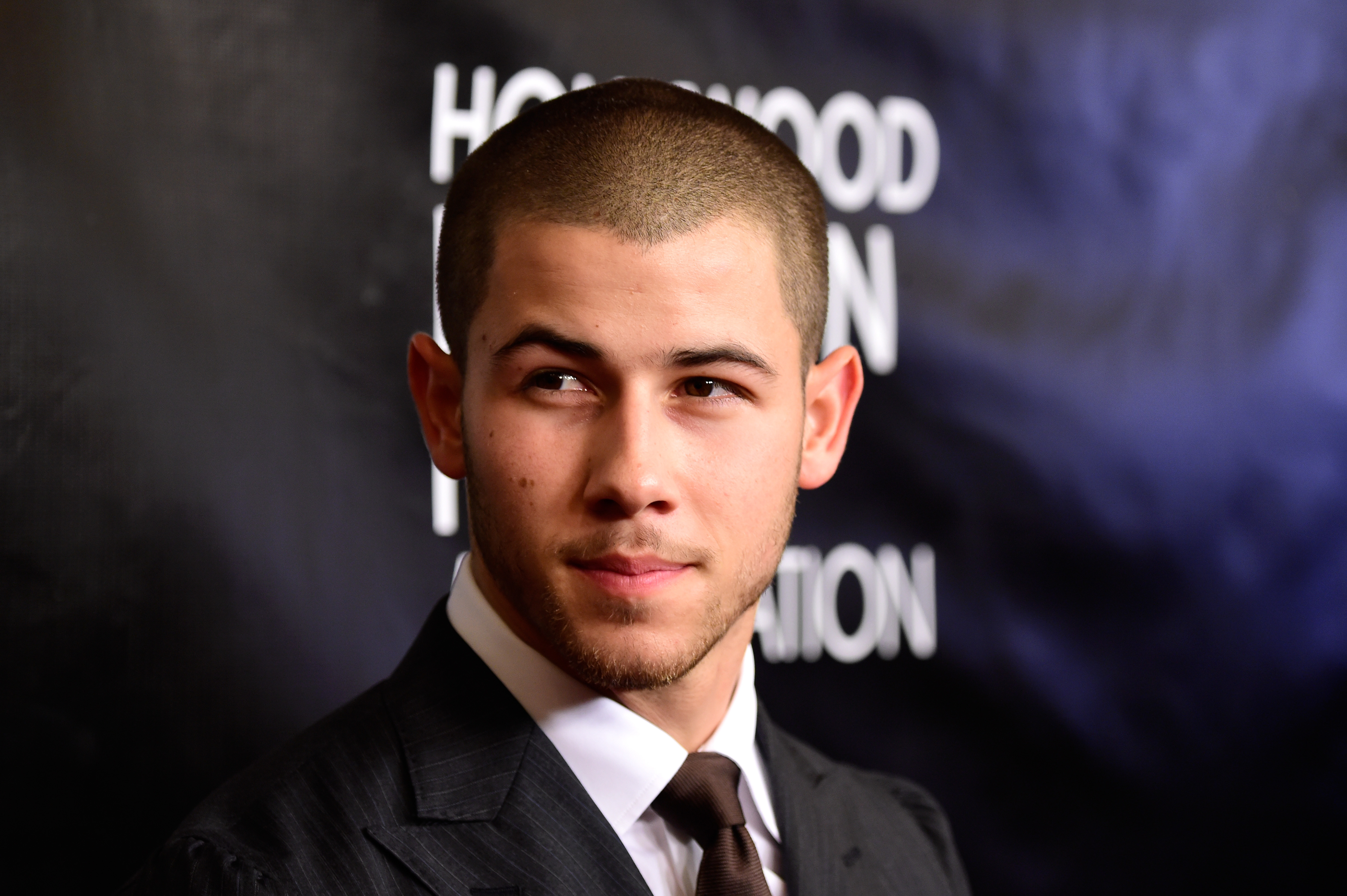 Nick Jonas Wears Time's Up Pin Proud at Golden Globes 2018 | nick jonas  2018 golden globes 07 - Photos | Just J… | Nick jonas album, Nick jonas, Nick  jonas pictures
