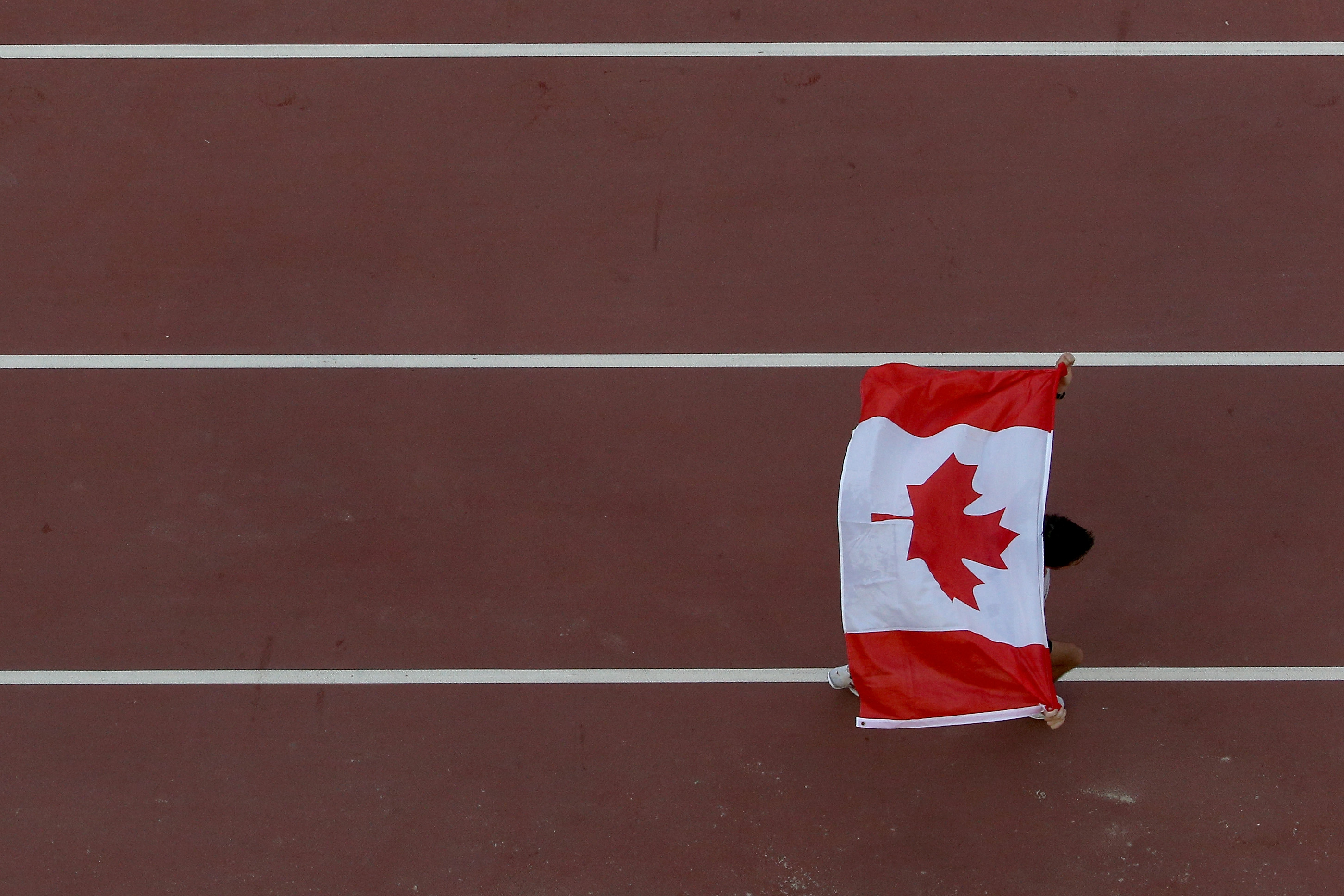 Семерка в канаде. Eastern Sports флаг. Чехия флаги спорт. Флаг спорт УОР. Картина на доске флаг Канада.