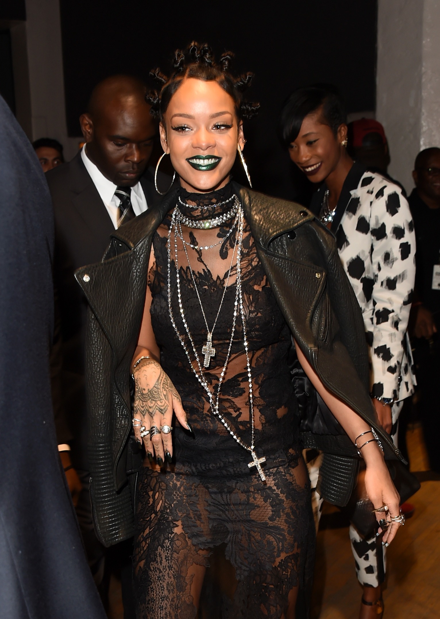11 Times Rihanna Rocked A Statement Lip Color.
