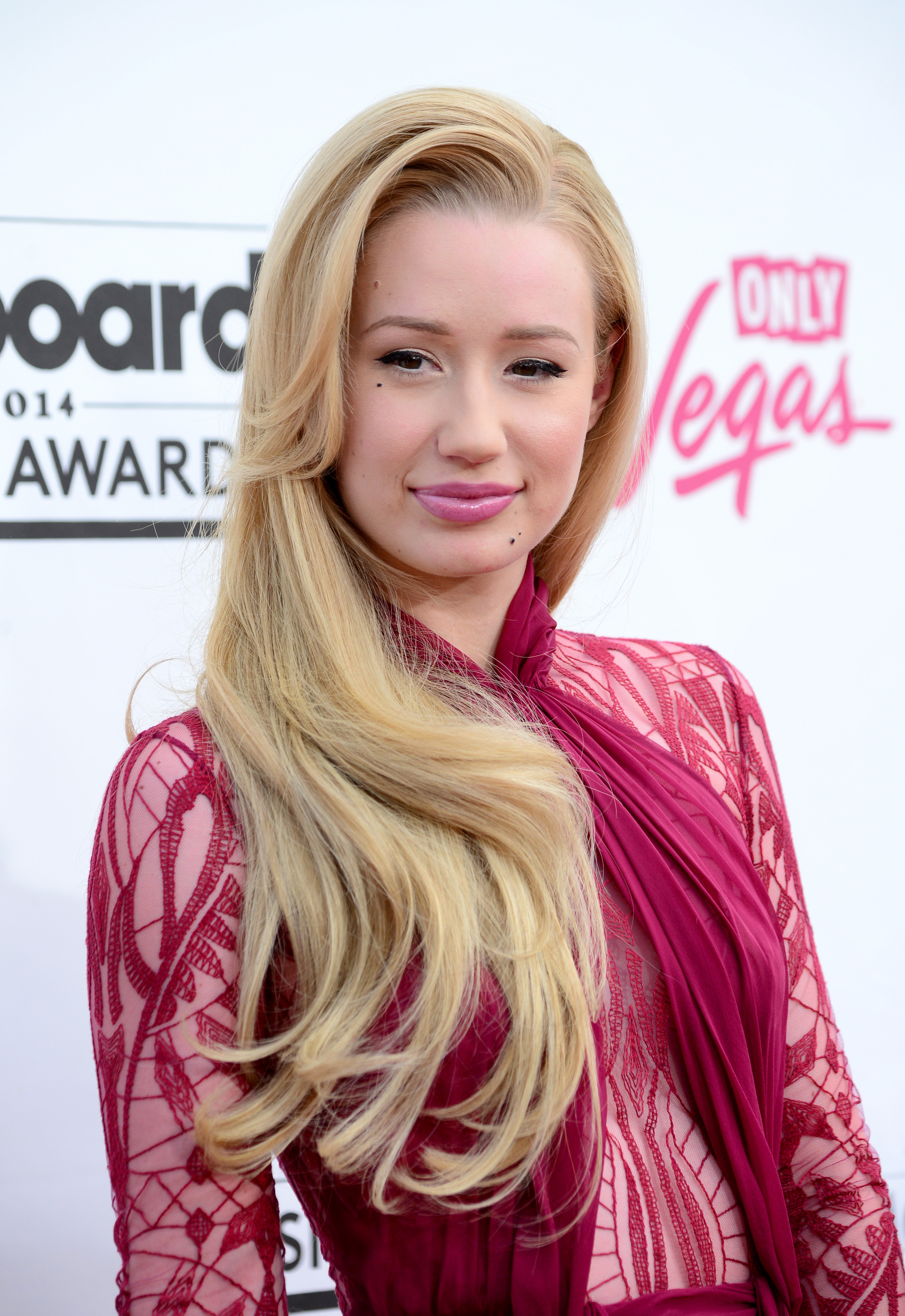 krise Plateau eskortere Iggy Azalea & Snoop Dogg are Feuding & They Both Need a Time-Out