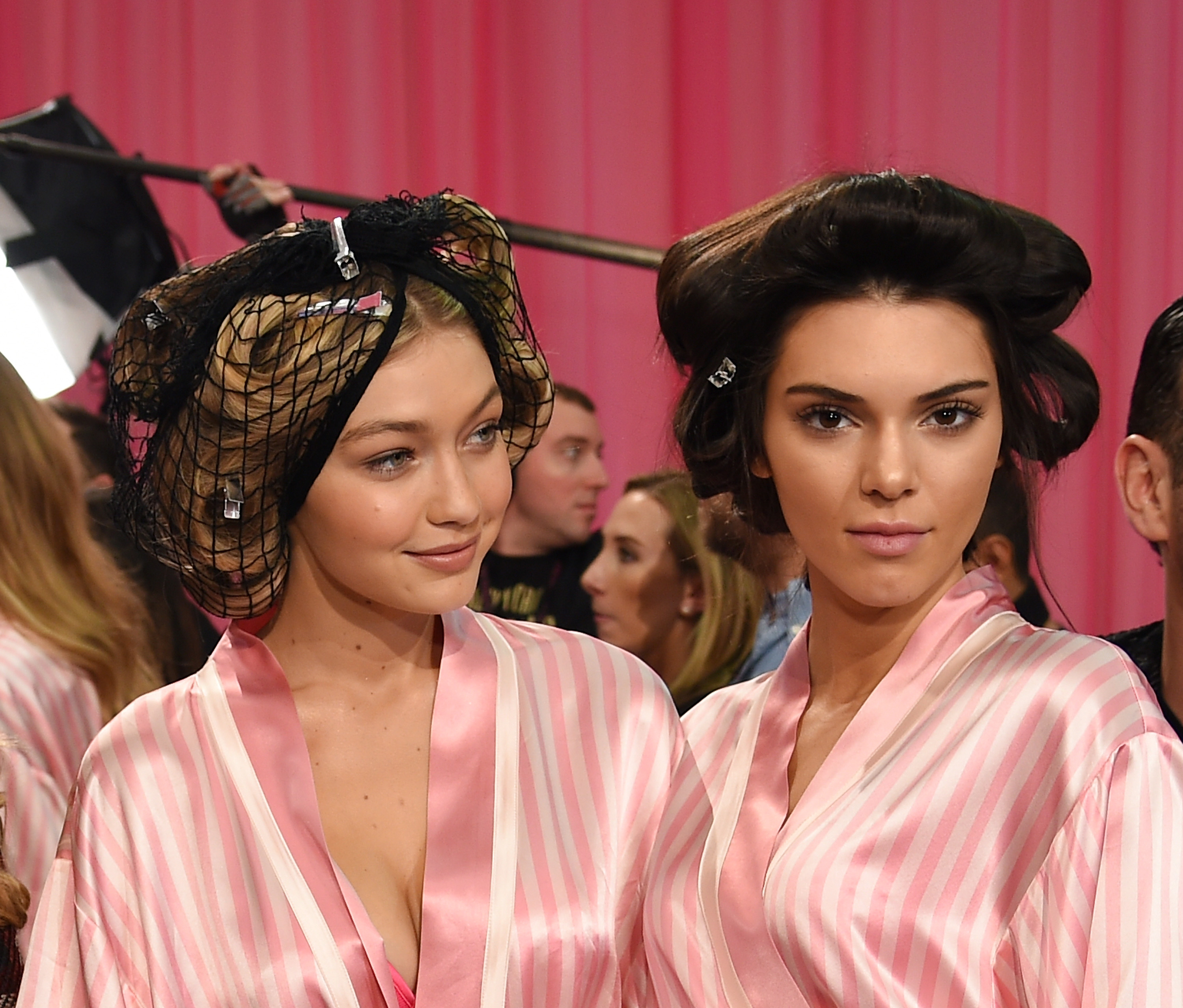 49 Gigi Hadid And Kendall Jenner Friendship Pictures