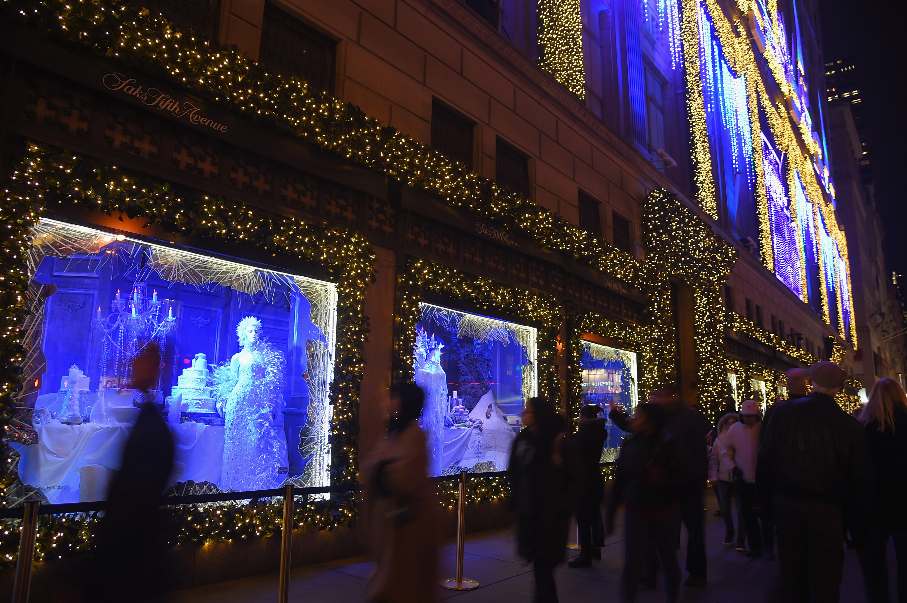 Holiday Window Displays in NYC