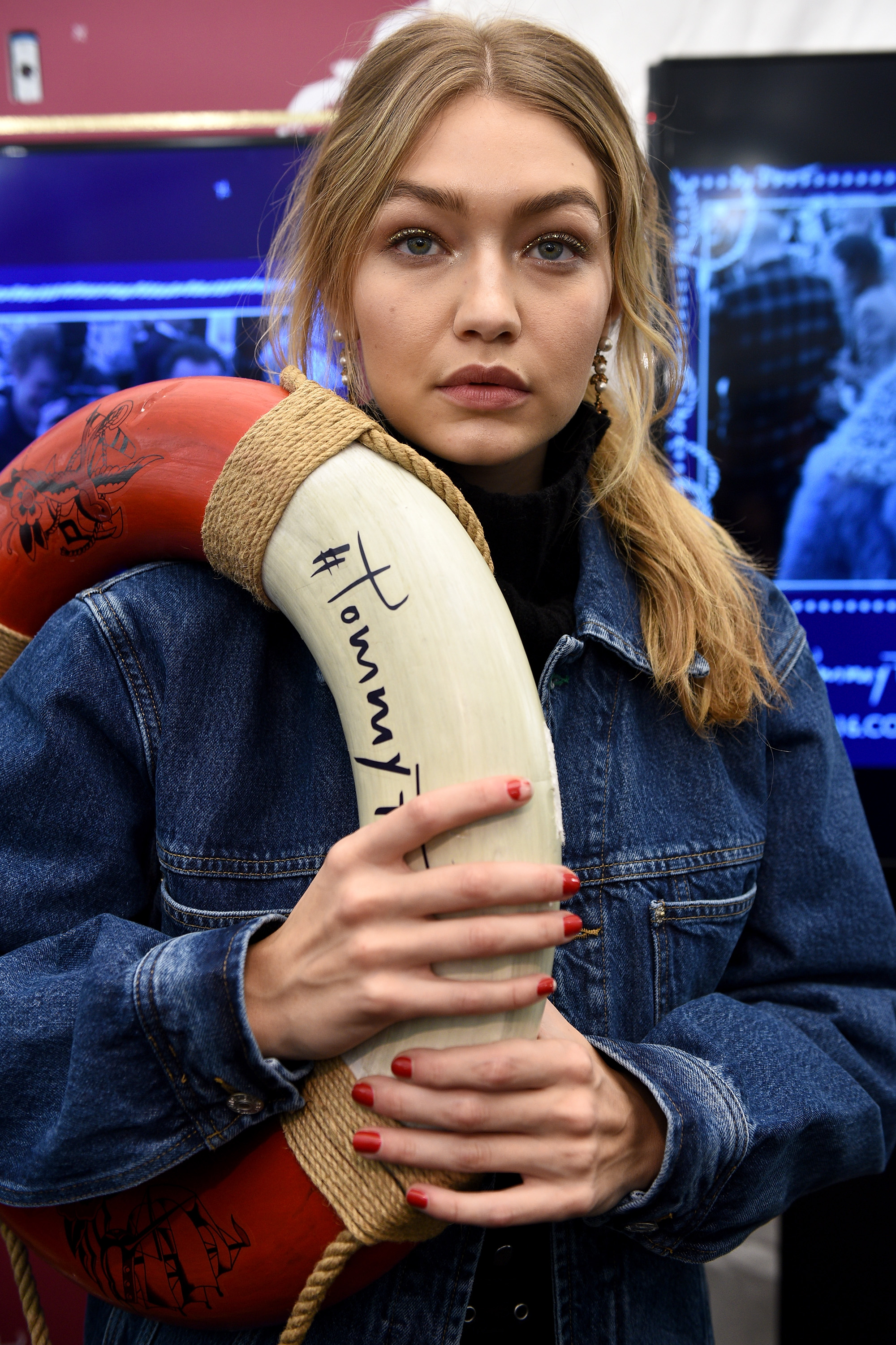 How To Watch The Gigi Hadid X Tommy Hilfiger Show Online You Don't Miss Out