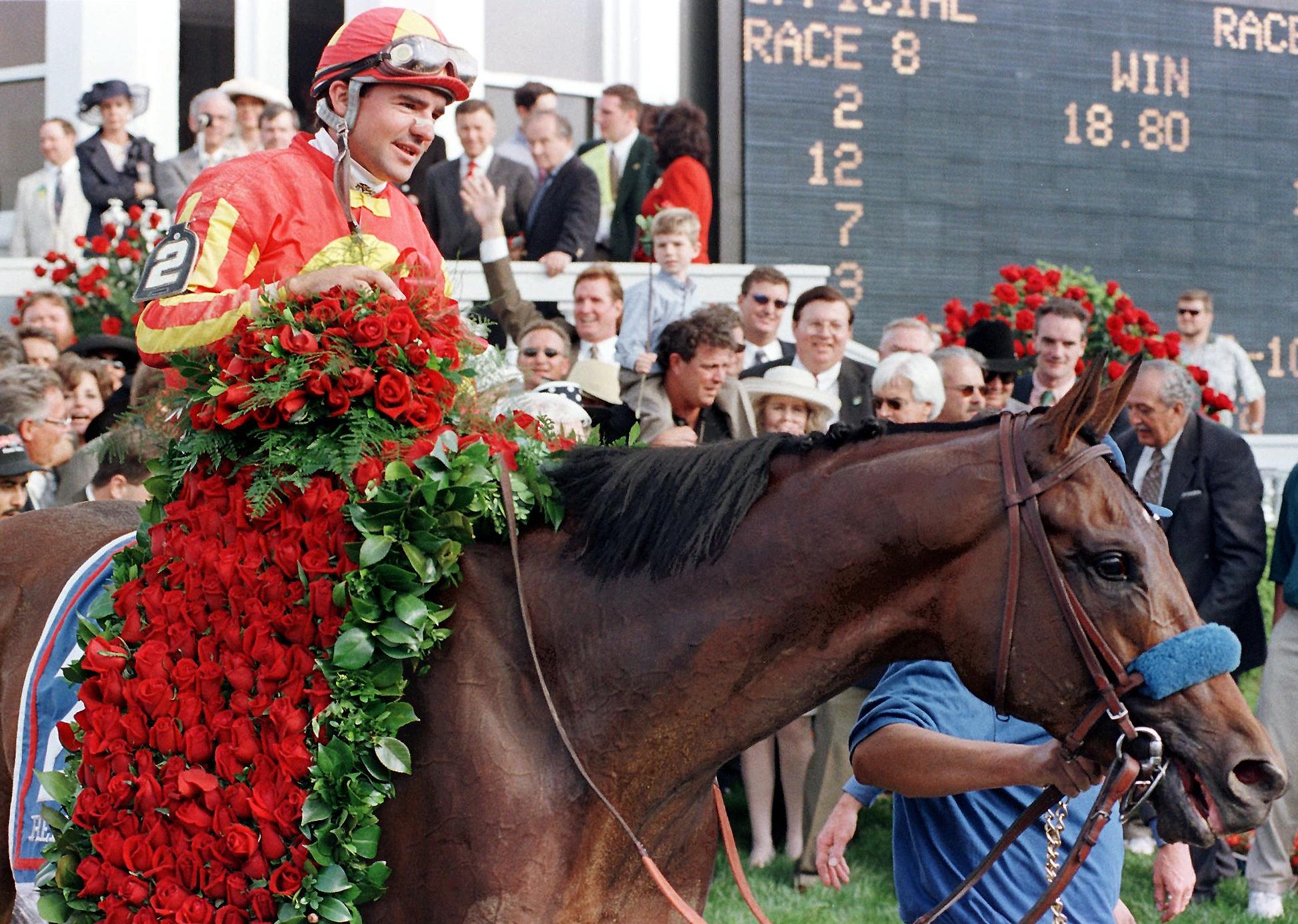 The History of Kentucky  Derby  s Garland Of Roses  Goes Way 