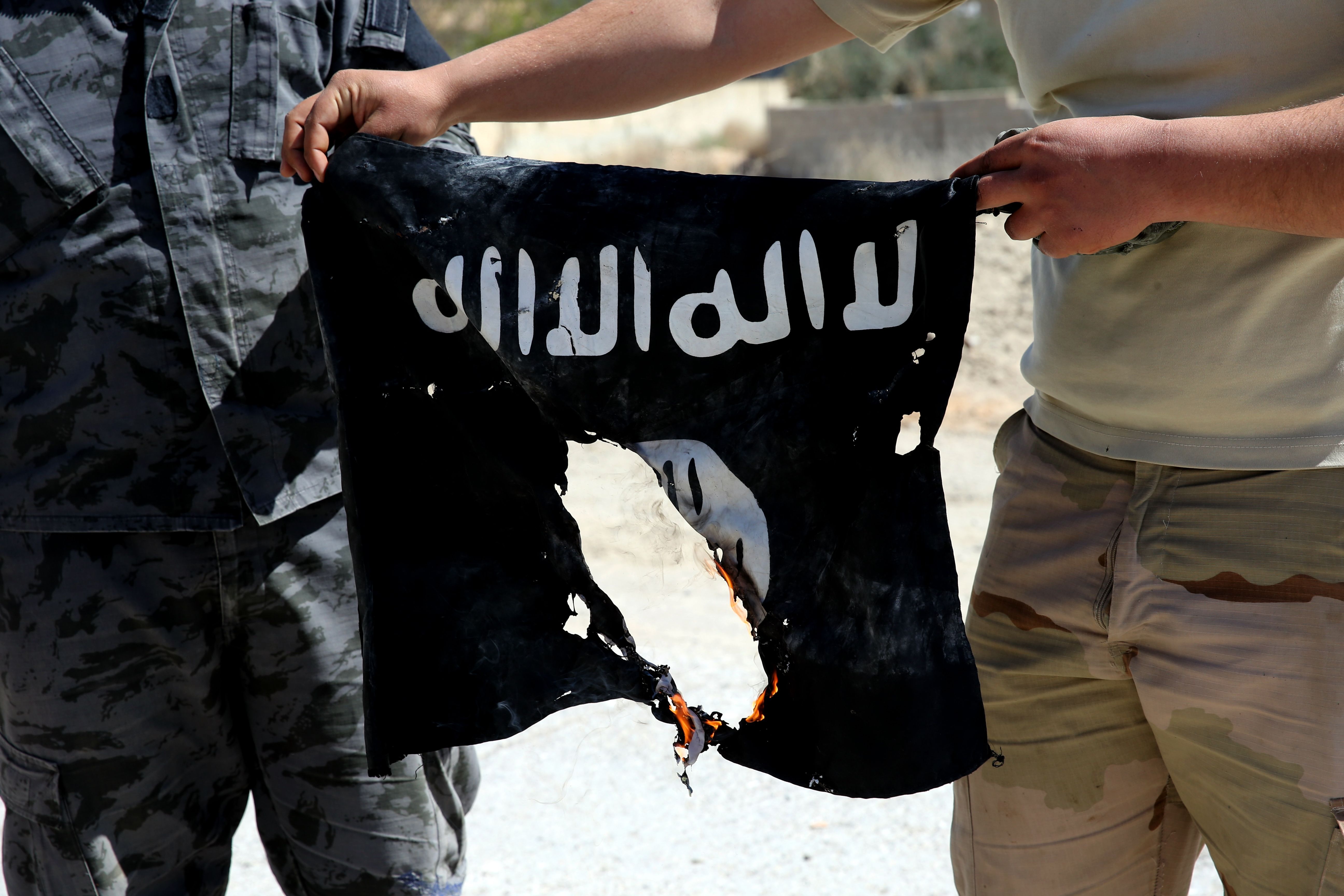 Имеет иг. Знамя Исламского государства. Флаг ИГИЛ. Флаг Исламского государства. Печать ИГИЛ.