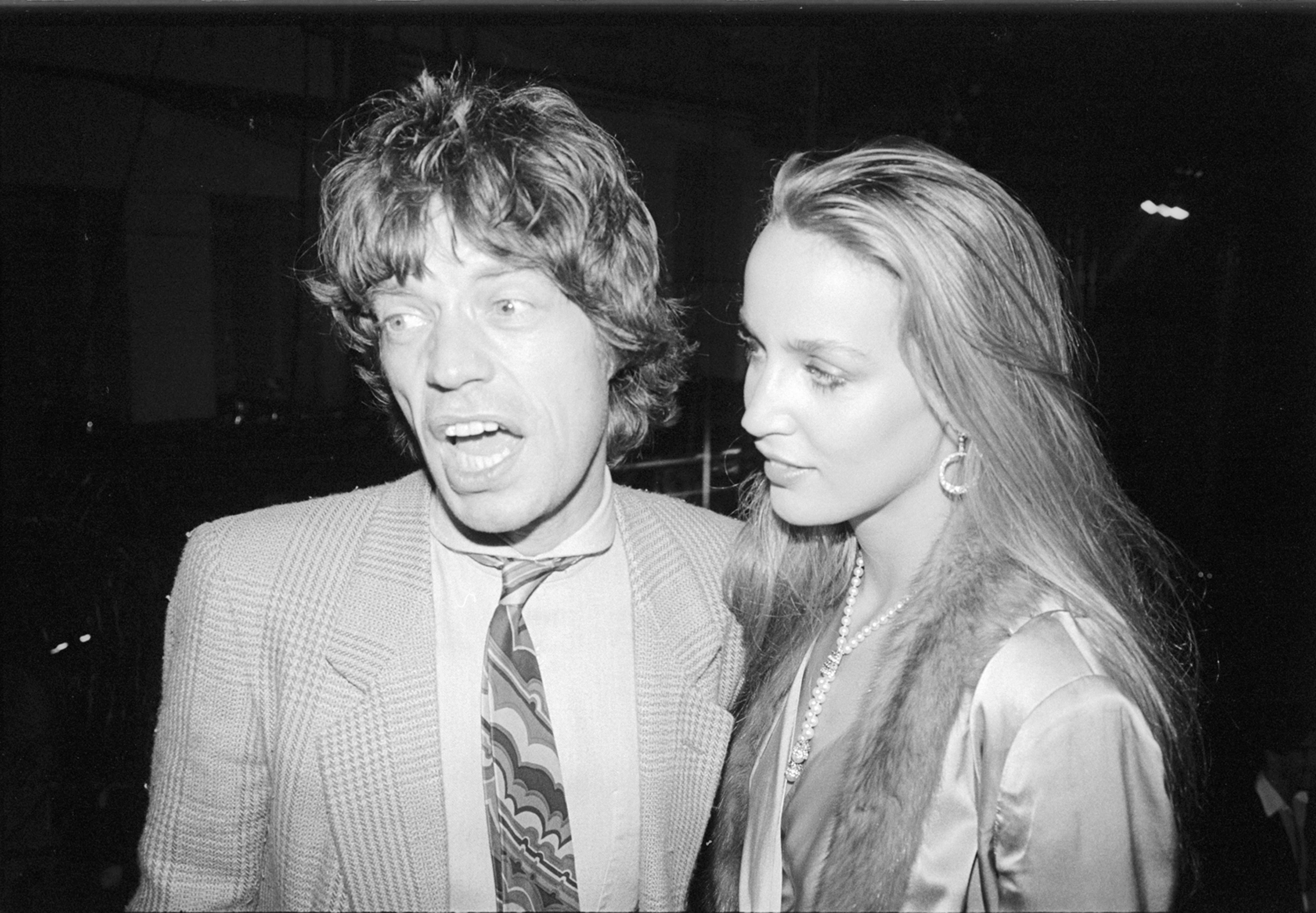 21 Vintage '70s Photos Of Celebs Partying At Studio 54 That ...