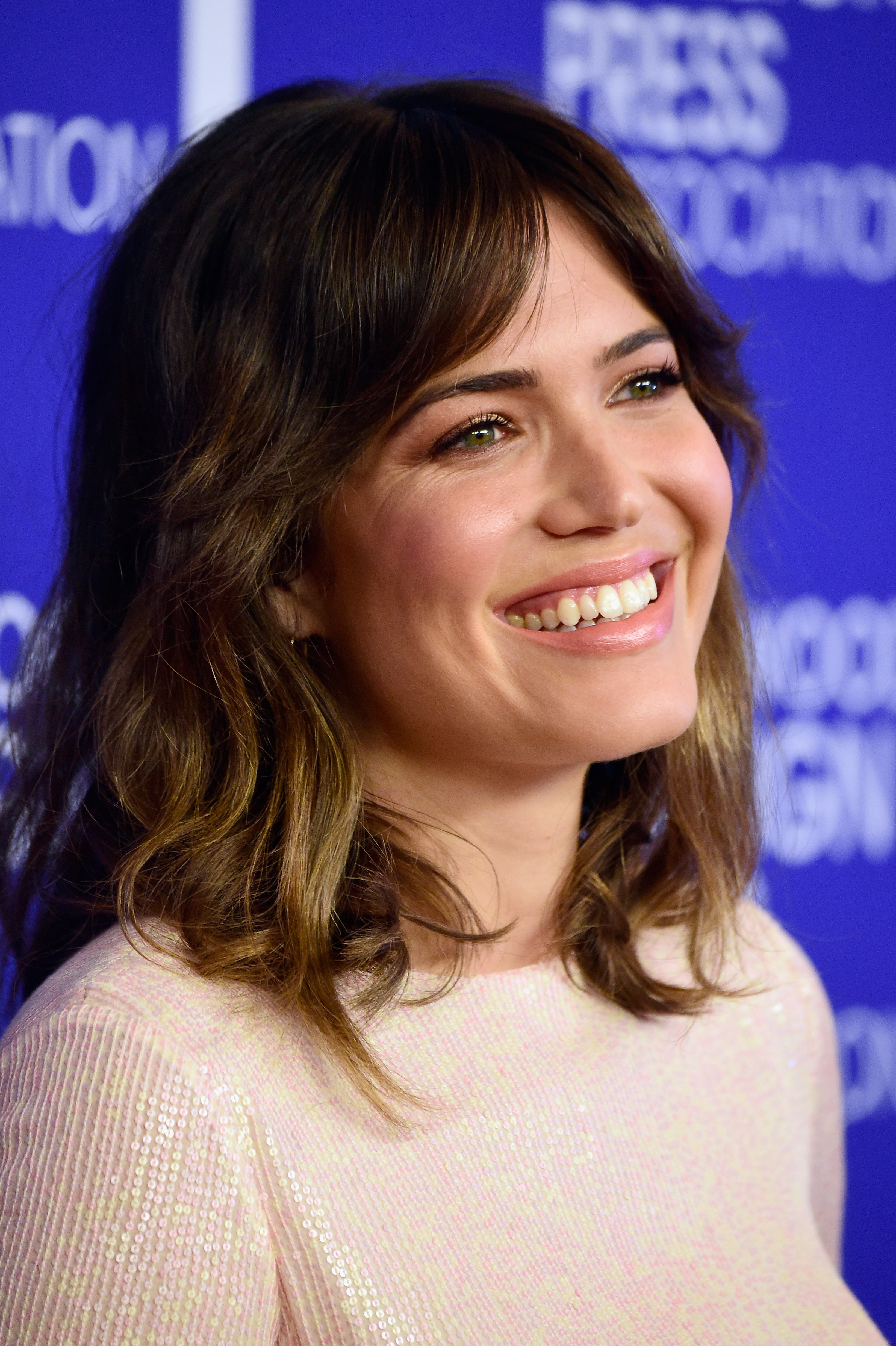 Mandy moore is dating who