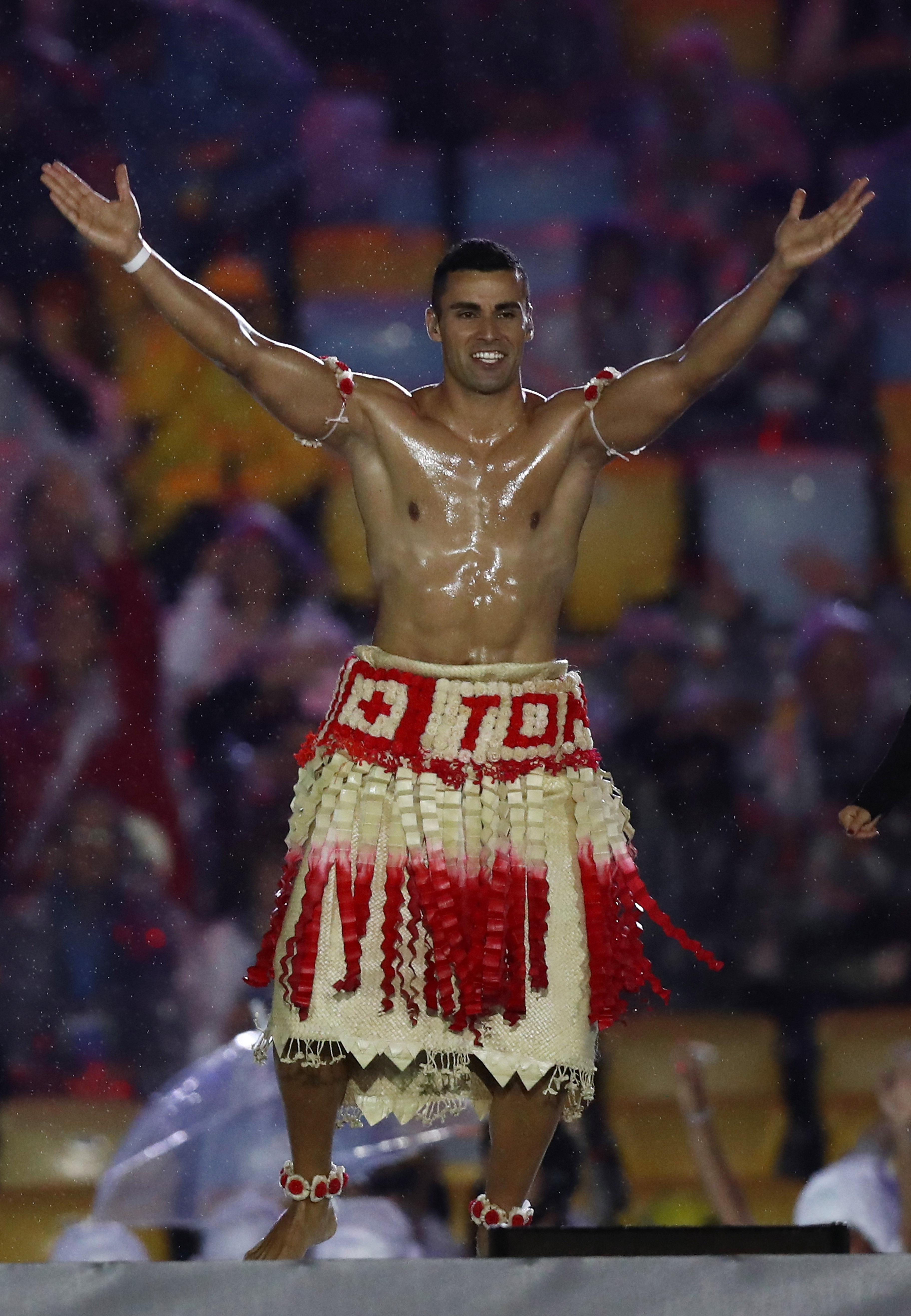 Tonga Flag Bearer Memes Jokes From The Olympic Closing Ceremony Show This Guy Is Still A Crowd Pleaser