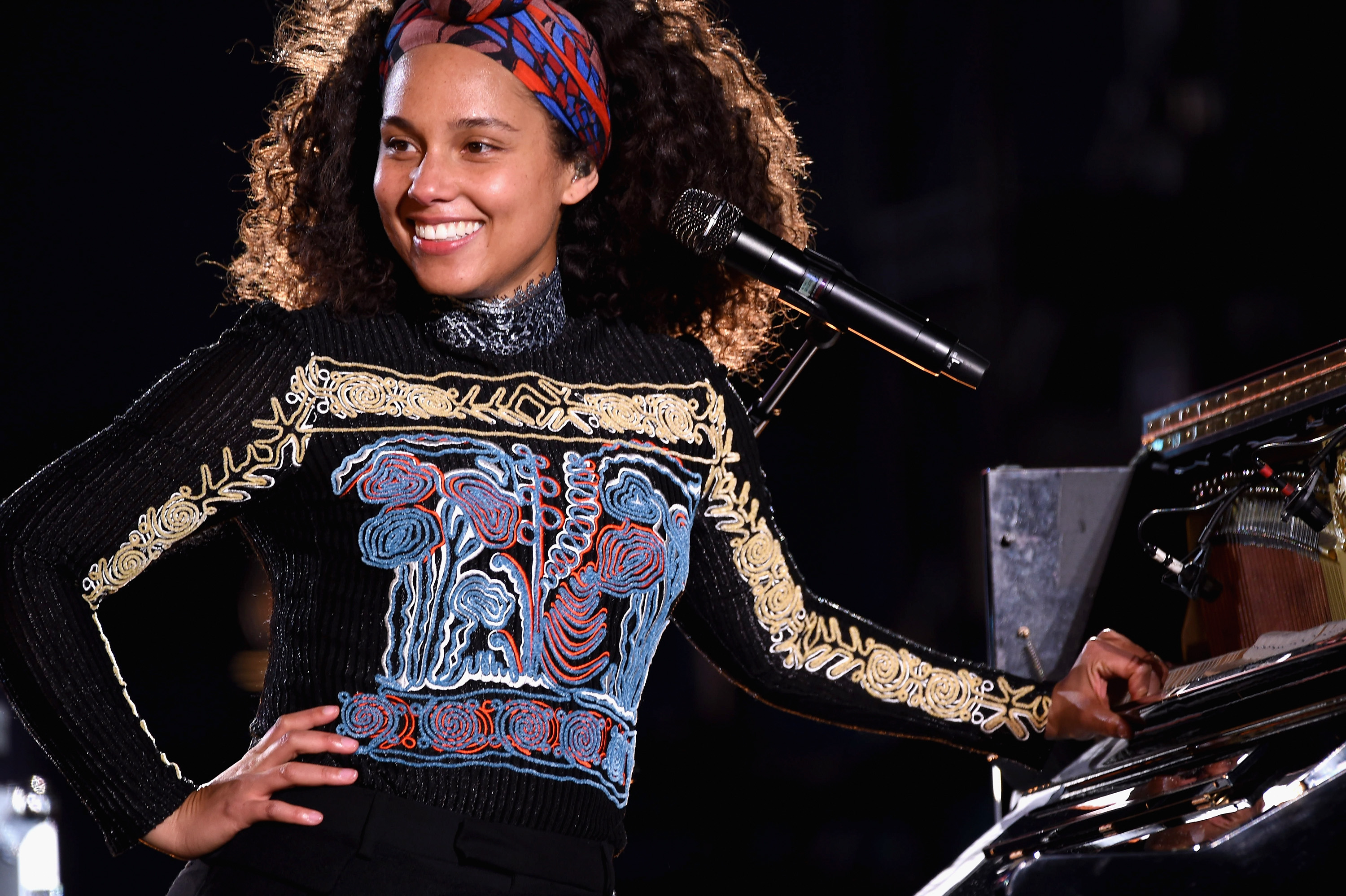 The One Product Makeup-Free Alicia Keys Still Uses.