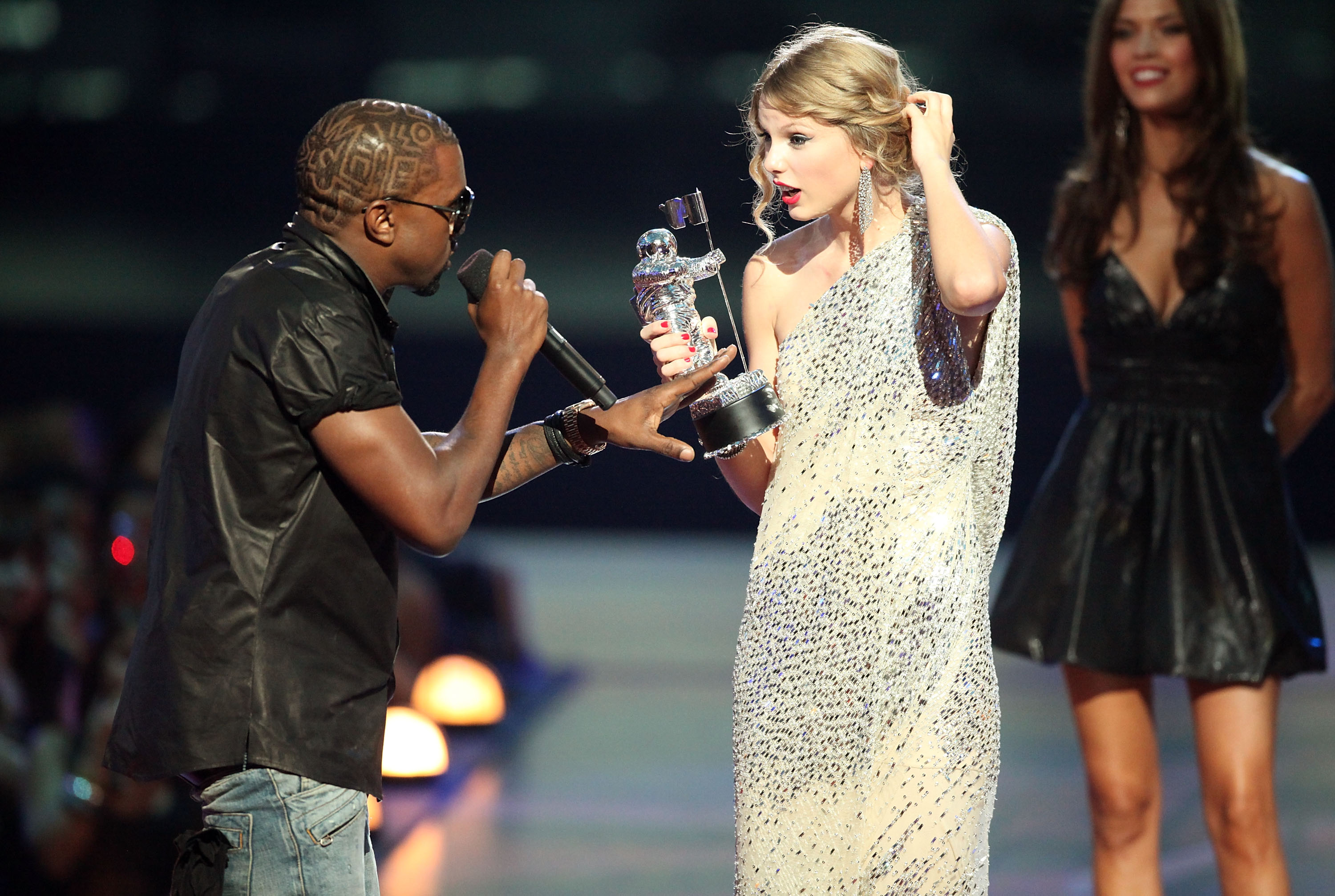 It S Been 5 Years Since Kanye West Interrupted Taylor Swift These Are The Best Memes Of The Event