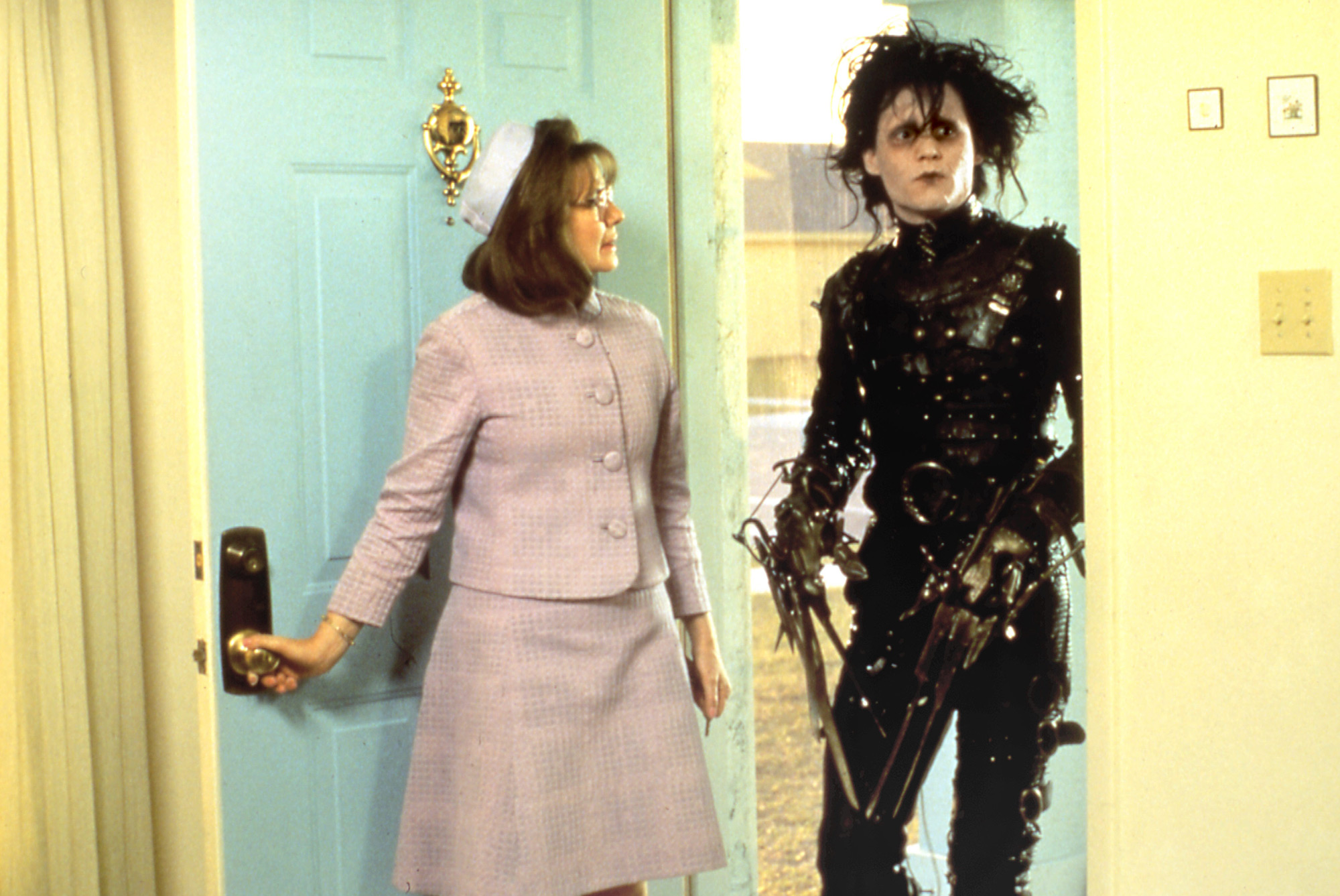 comparative essay frankenstein and edward scissorhands