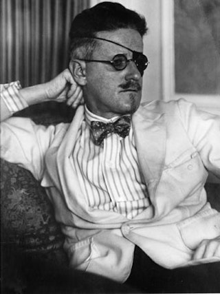 life and literary style of james joyce James joyce (1882-1941) life • contrast with yeats and the other literary contemporaries who tried to rediscover the irish joyce stated structure and style. life and literary style of james joyce James joyce (1882-1941) life • contrast with yeats and the other literary contemporaries who tried to rediscover the irish joyce stated structure and style.