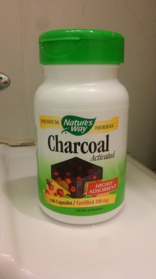 Does Activated Charcoal Whiten Teeth? I Brushed With It For A Week