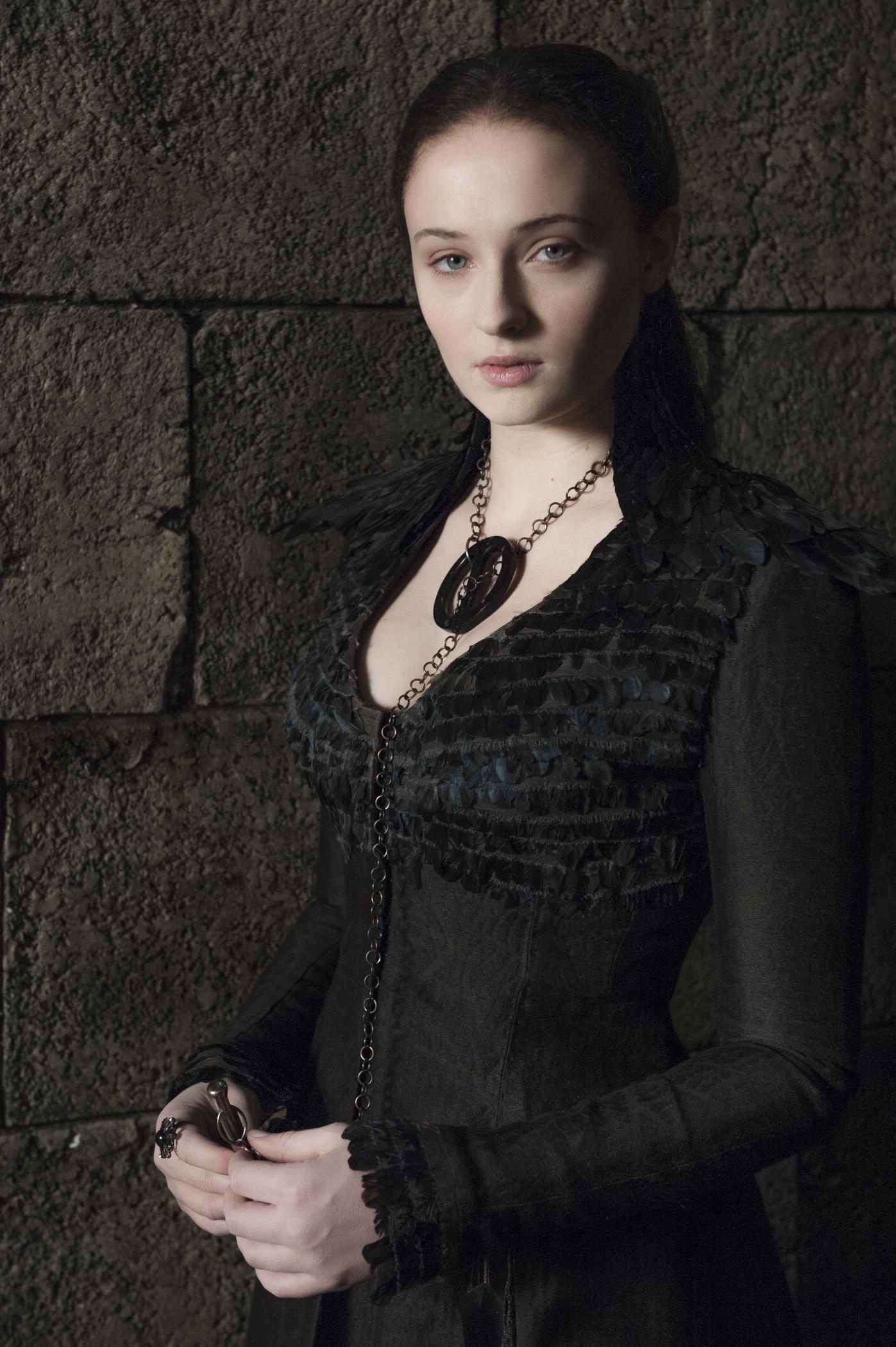 Why Sansa Stark's Dress From Last Night's 'Game Of Thrones' Was The Most  Perfect Costume Choice Of All Time