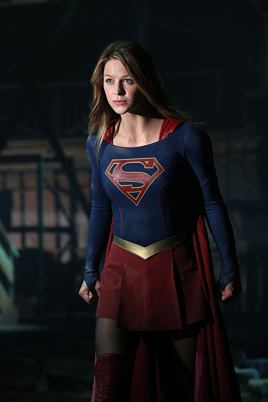 Comparing Kara Danvers On Supergirl Clark Kent On Smallville