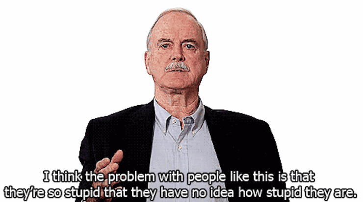 Bilderesultat for stupid people hurt themselves gif