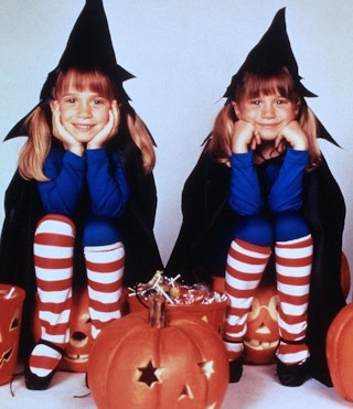 30 of Mary-Kate and Ashley's Most Fantastic Matching Moments