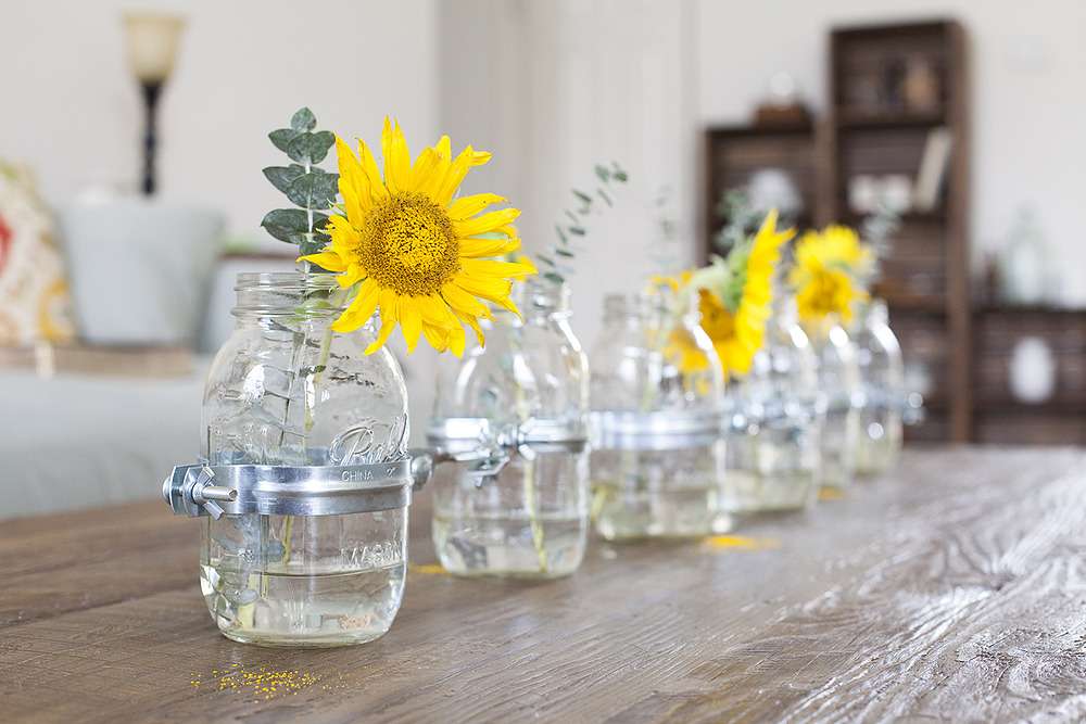 8 DIY Centerpieces That Are Perfectly Charming For Any Outdoor Event (Including Weddings!)