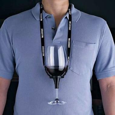 Bilderesultat for wine glass holder necklace